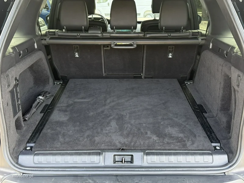 Land Rover Discovery 16
