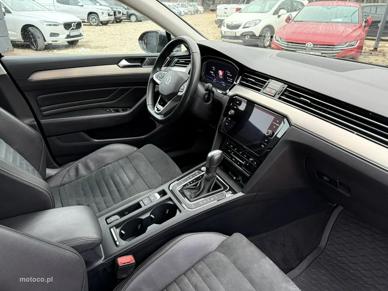 Volkswagen Passat B8 33