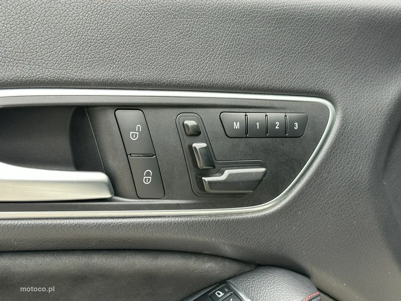 Mercedes-Benz CLA C117 CLA 250 17
