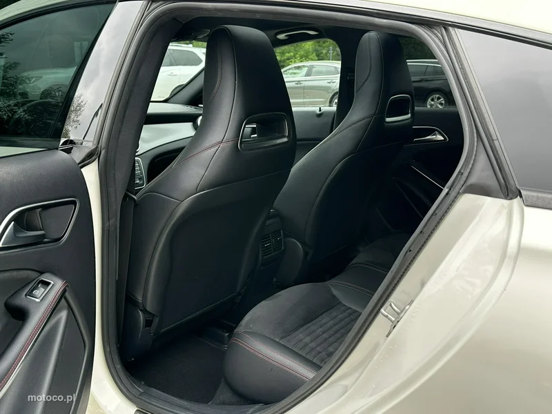 Mercedes-Benz CLA C117 CLA 250 18