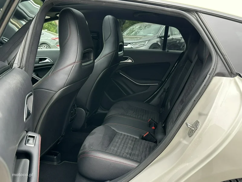 Mercedes-Benz CLA C117 CLA 250 19