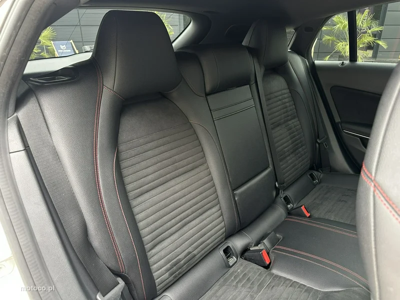 Mercedes-Benz CLA C117 CLA 250 21