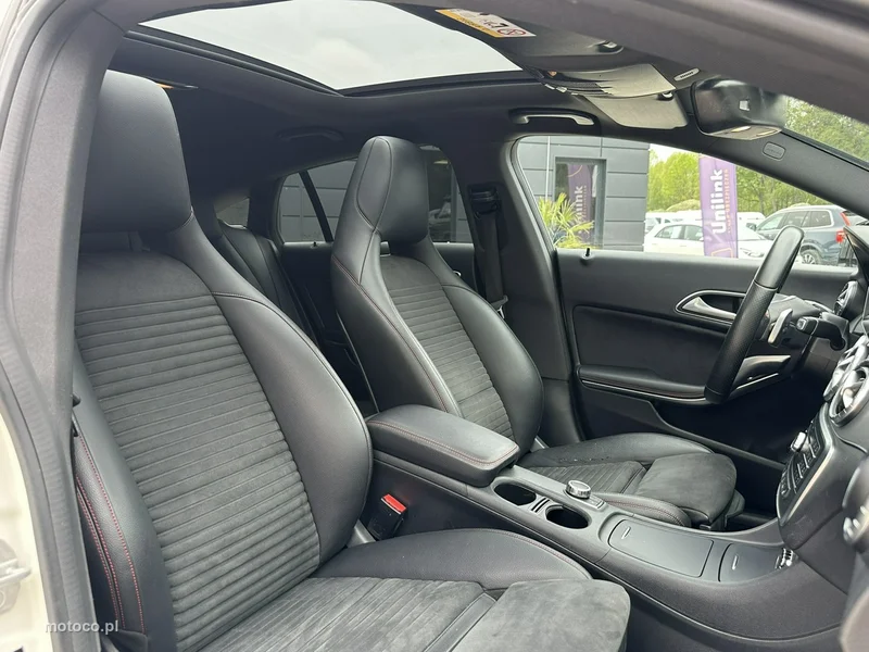 Mercedes-Benz CLA C117 CLA 250 23