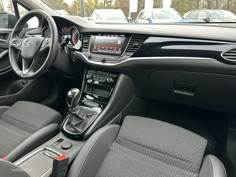 Opel Astra K 23