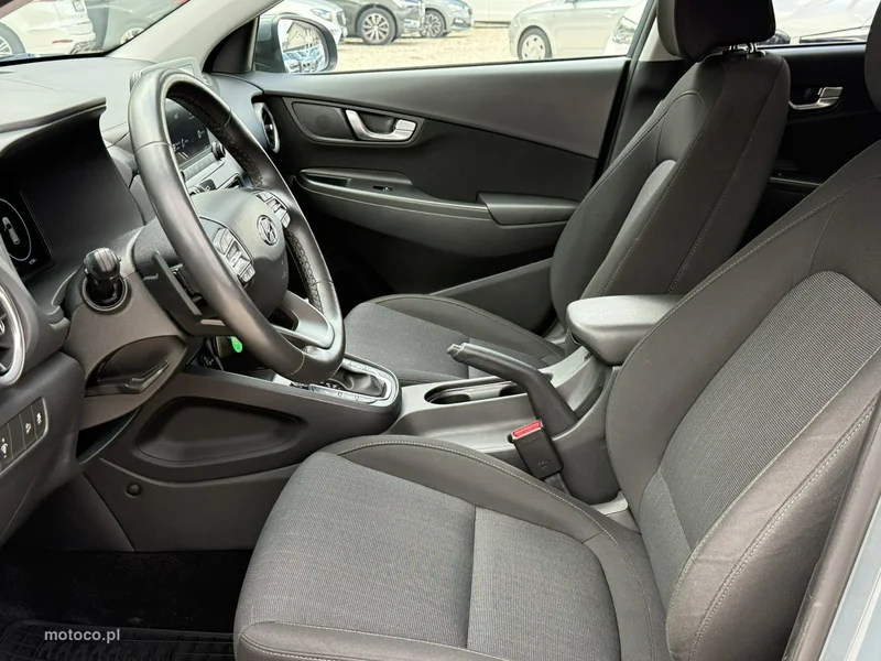 Hyundai KONA 11