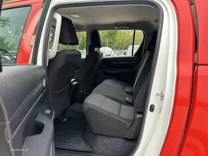 Toyota Hilux AN120 17