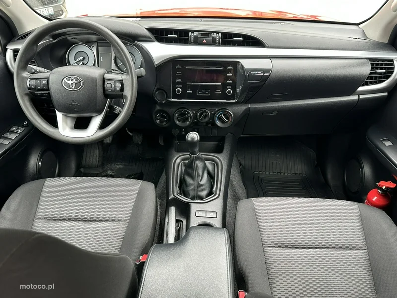 Toyota Hilux AN120 21