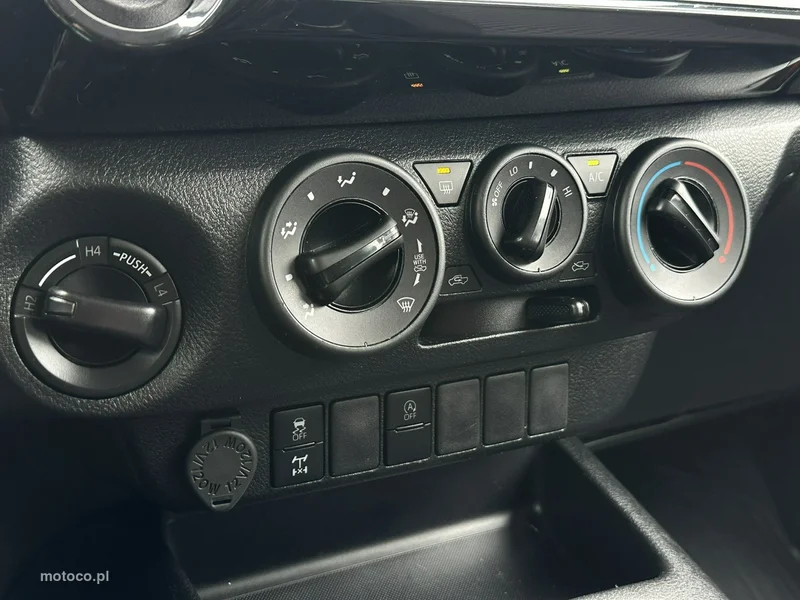 Toyota Hilux AN120 28