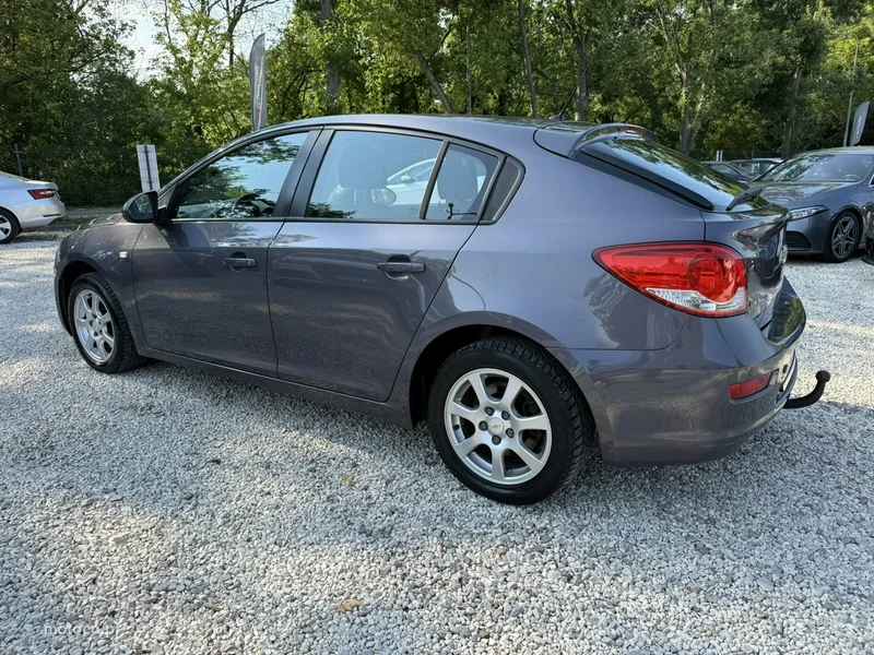 Chevrolet Cruze 9