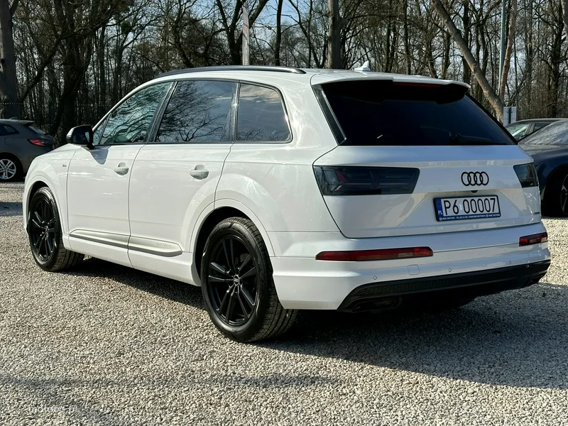 Audi Q7 4M 5