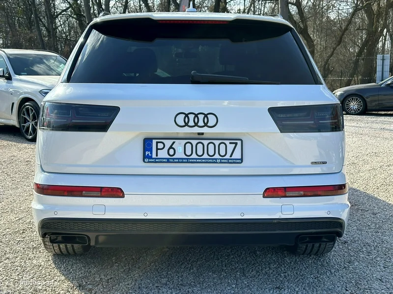 Audi Q7 4M 6
