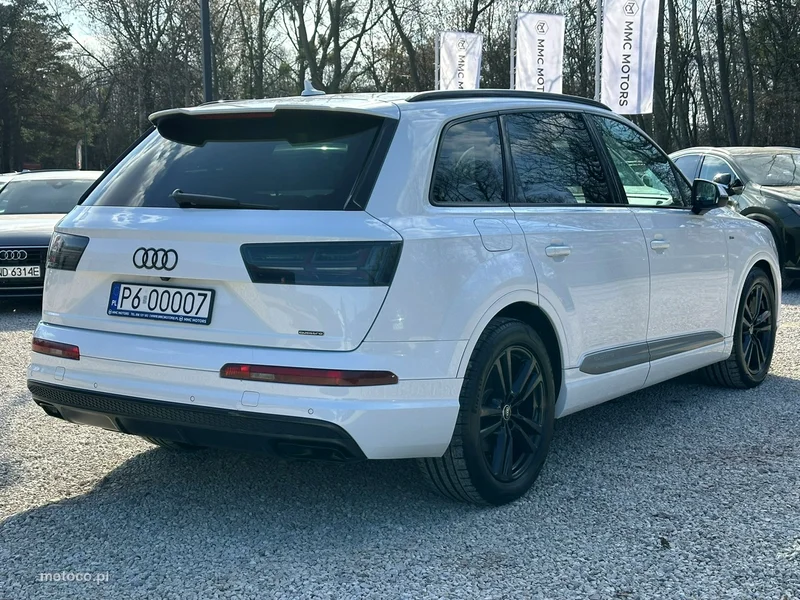 Audi Q7 4M 7