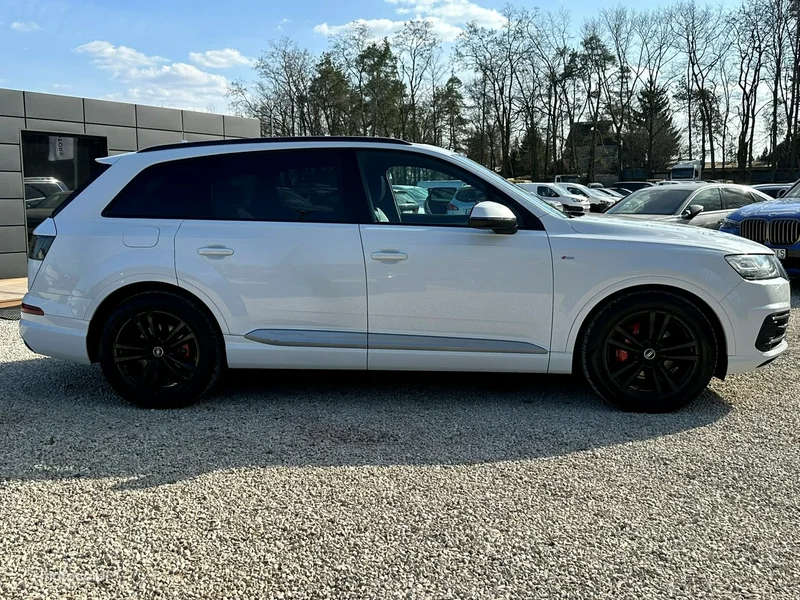 Audi Q7 4M 8