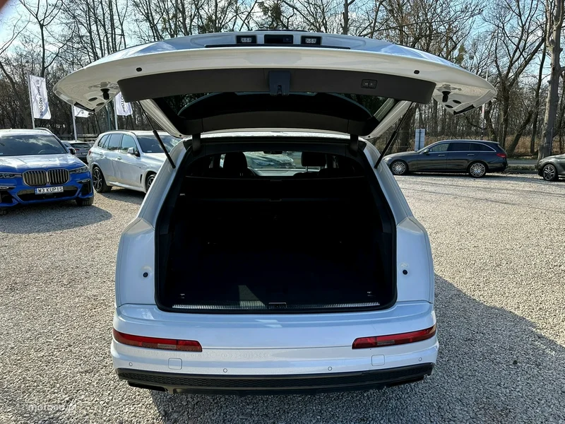Audi Q7 4M 9