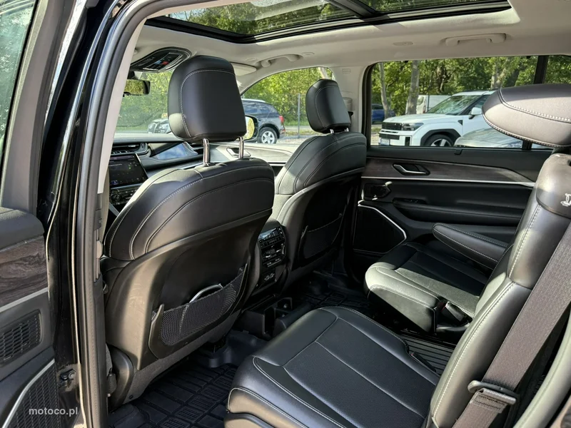 Jeep Grand Cherokee 17