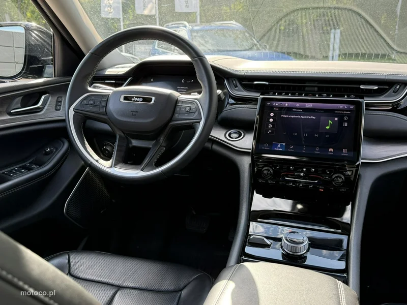 Jeep Grand Cherokee 25