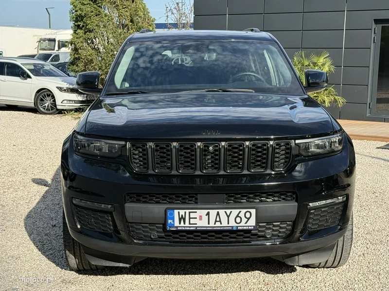Jeep Grand Cherokee 8