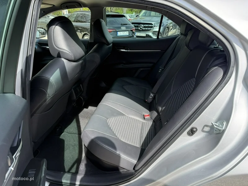 Toyota Camry XV70 11