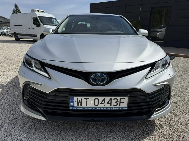 Toyota Camry XV70 12