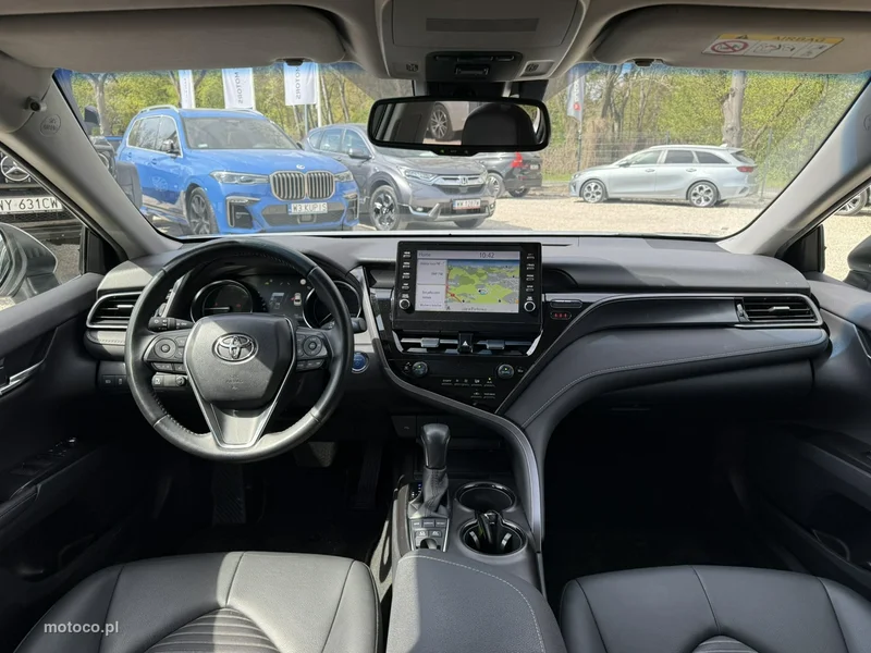 Toyota Camry XV70 13