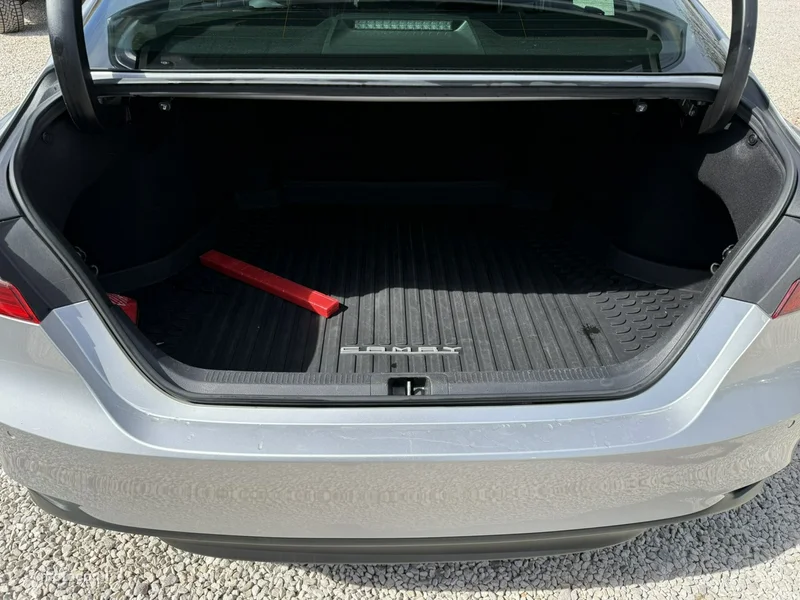 Toyota Camry XV70 20