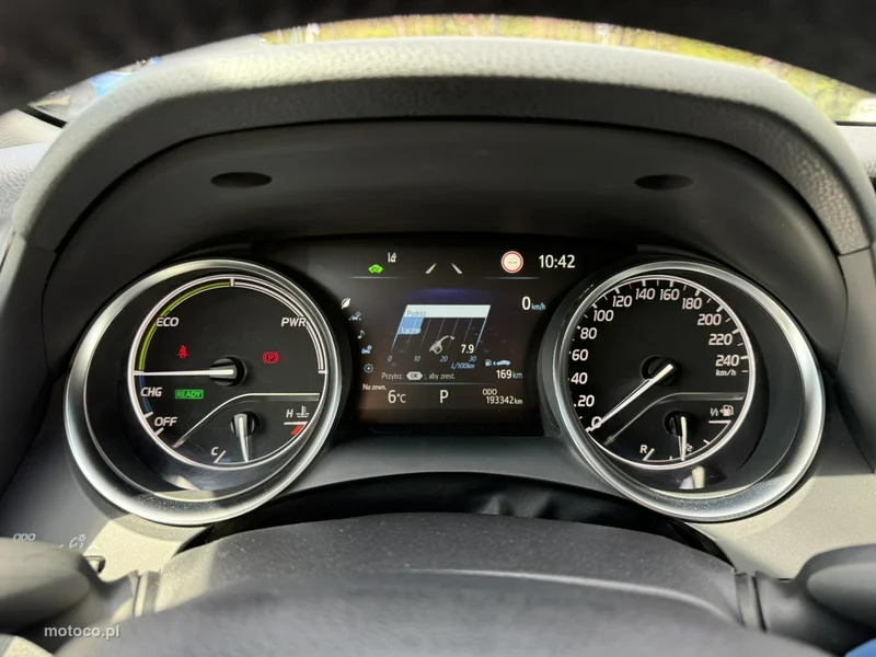 Toyota Camry XV70 23