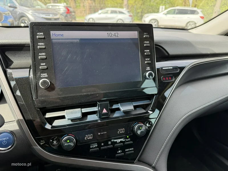 Toyota Camry XV70 26