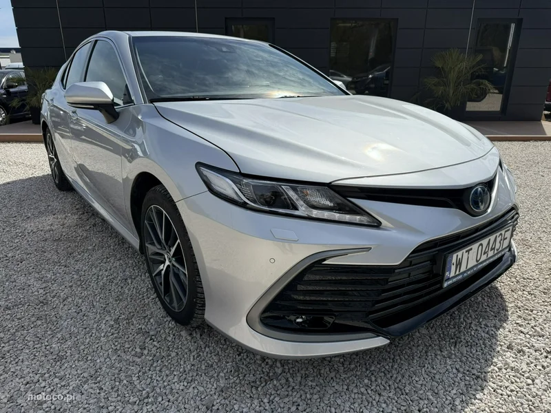 Toyota Camry XV70 10