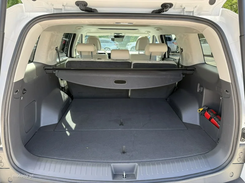 Hyundai SANTA FE 11