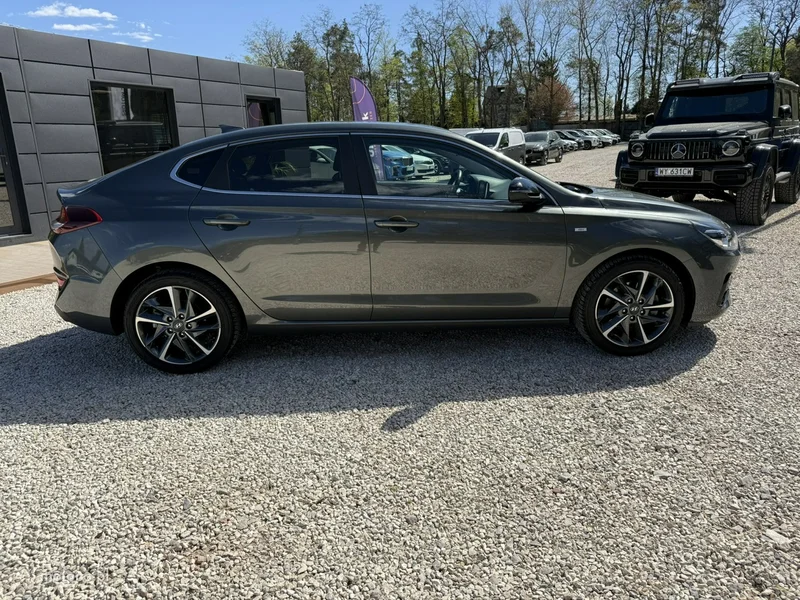 Hyundai i30 24
