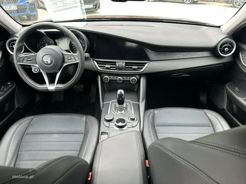 Alfa Romeo Giulia 19