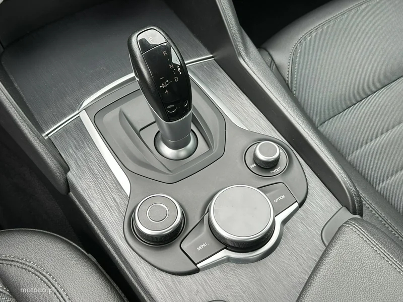 Alfa Romeo Giulia 24