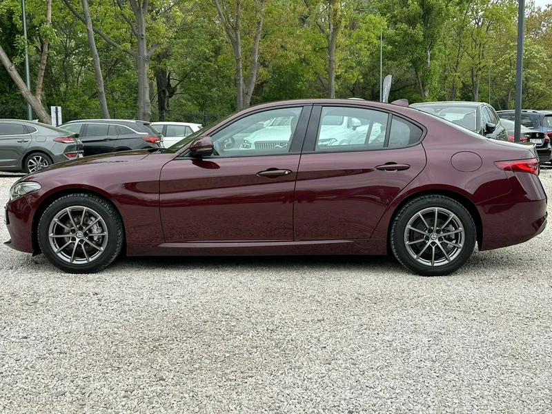 Alfa Romeo Giulia 4