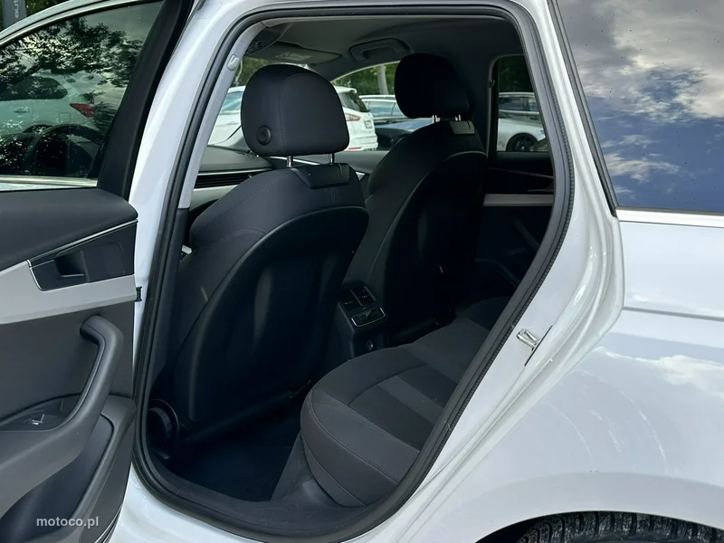 Audi A4 B9 15