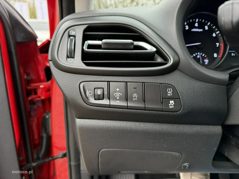 Hyundai i30 26