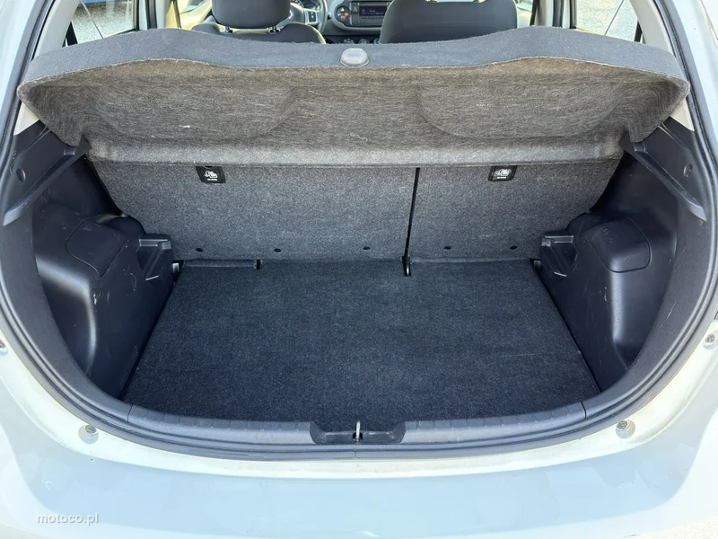 Toyota Yaris XP130 14