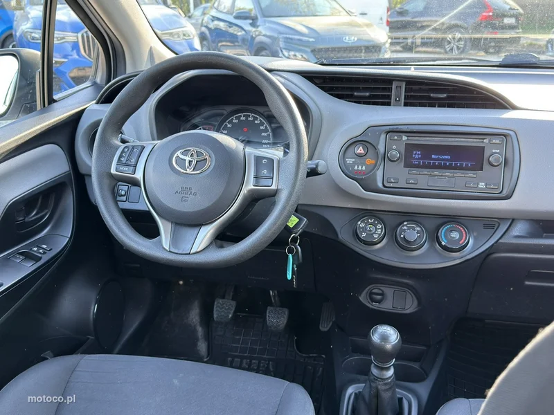 Toyota Yaris XP130 17