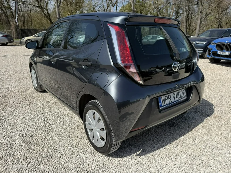 Toyota Aygo 8