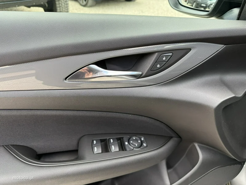 Opel Insignia B 25