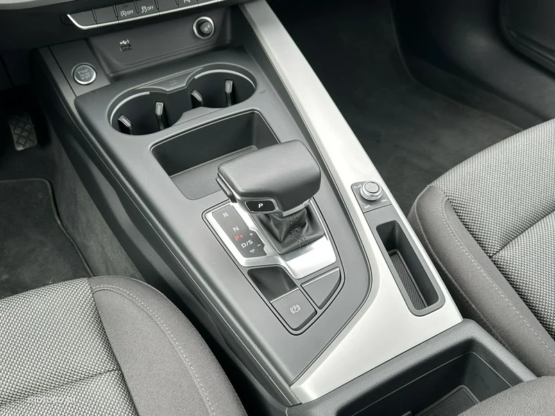 Audi A4 B9 25