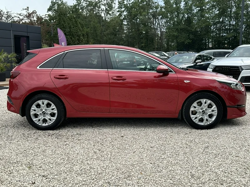 Kia Cee'd 8