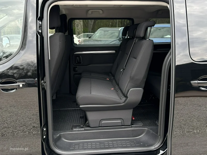 Peugeot Traveller 15