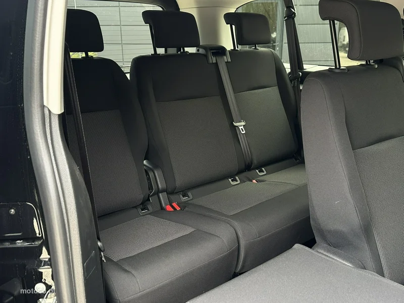 Peugeot Traveller 19