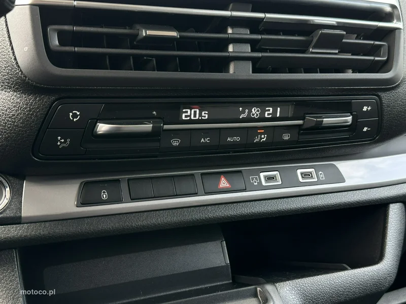 Peugeot Traveller 27