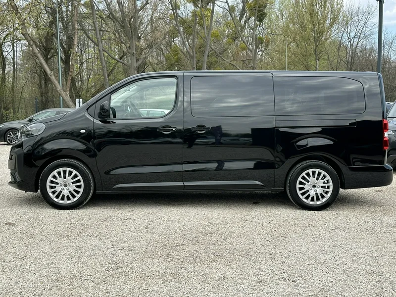 Peugeot Traveller 4