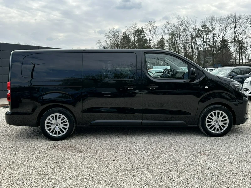Peugeot Traveller 8