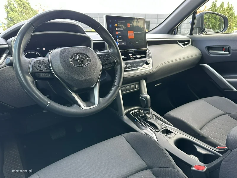 Toyota Corolla Cross 23