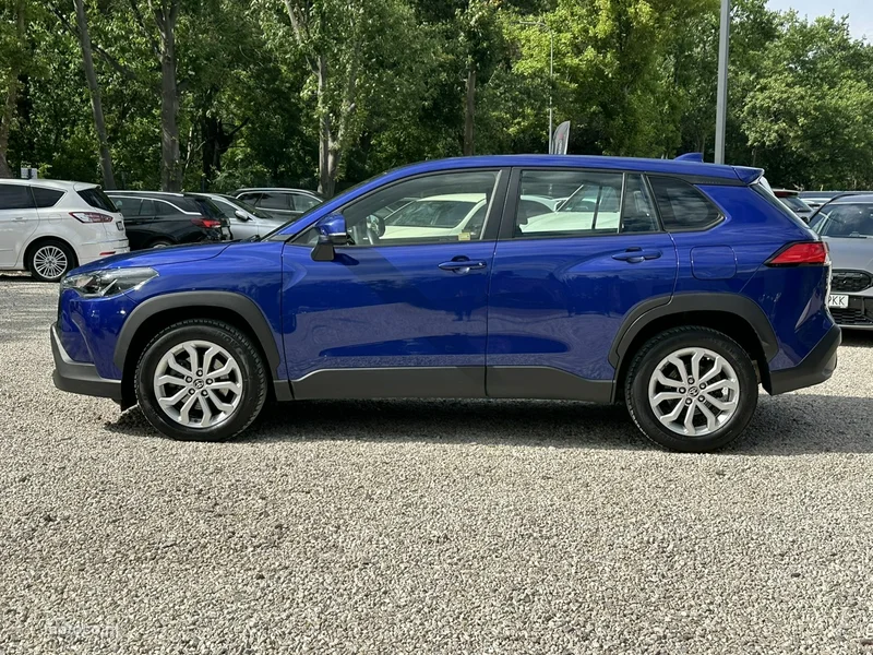 Toyota Corolla Cross 4