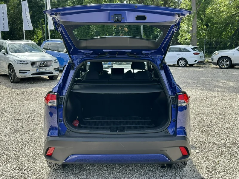 Toyota Corolla Cross 9