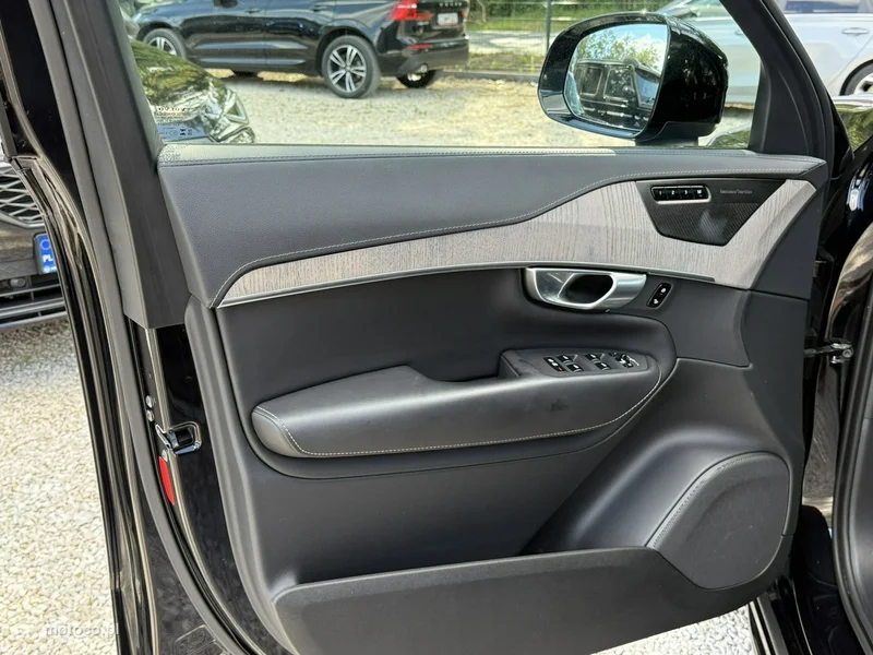 Volvo XC 90 13